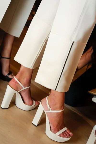 Look 24